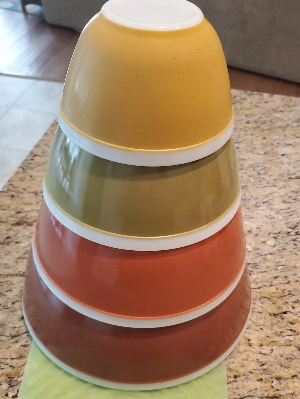 Vintage Pyrex Americana Nesting Mixing Bowls Complete Set